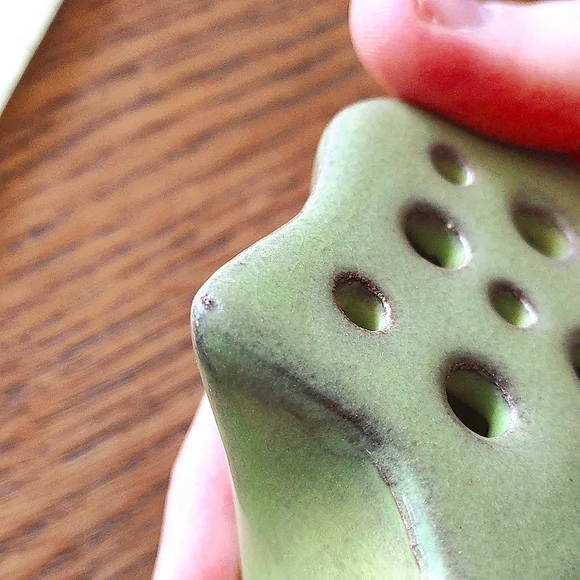 Ceramic Flower Frog Ikebana Coral Shamrock - Picture 7 of 7